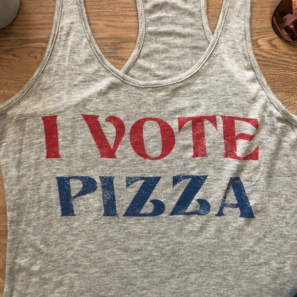 🎉 HP 🎉 I Vote Pizza Tank Top - Picture 3 of 7